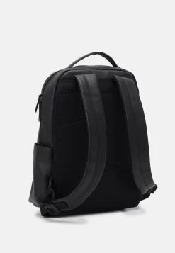 Pier One -Pier One 03251efd254143d5b8600272d30ded80 scaled