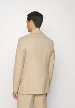 Pier One CompletoBeige Uomo Completi E Cravatte PI922A02G-B11 -Pier One 05d3bc32949b496cba2ab6e92cb1a4ea scaled