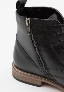 Pier One Stivaletti StringatiBlack Uomo Stivaletti/Stivali PI912K075-Q11 -Pier One 12f9e6f426ea48b8b1b5f9abf0cfff31 scaled