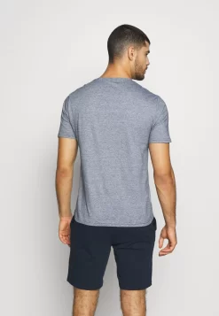 Pier One PigiamaDark Blue Uomo Per La Notte PI982M02S-K11 7 Pier One PigiamaDark Blue Uomo Per La Notte PI982M02S-K11 -Pier One 32af7ded9fbc4489b70e5e21078d8ce0 scaled