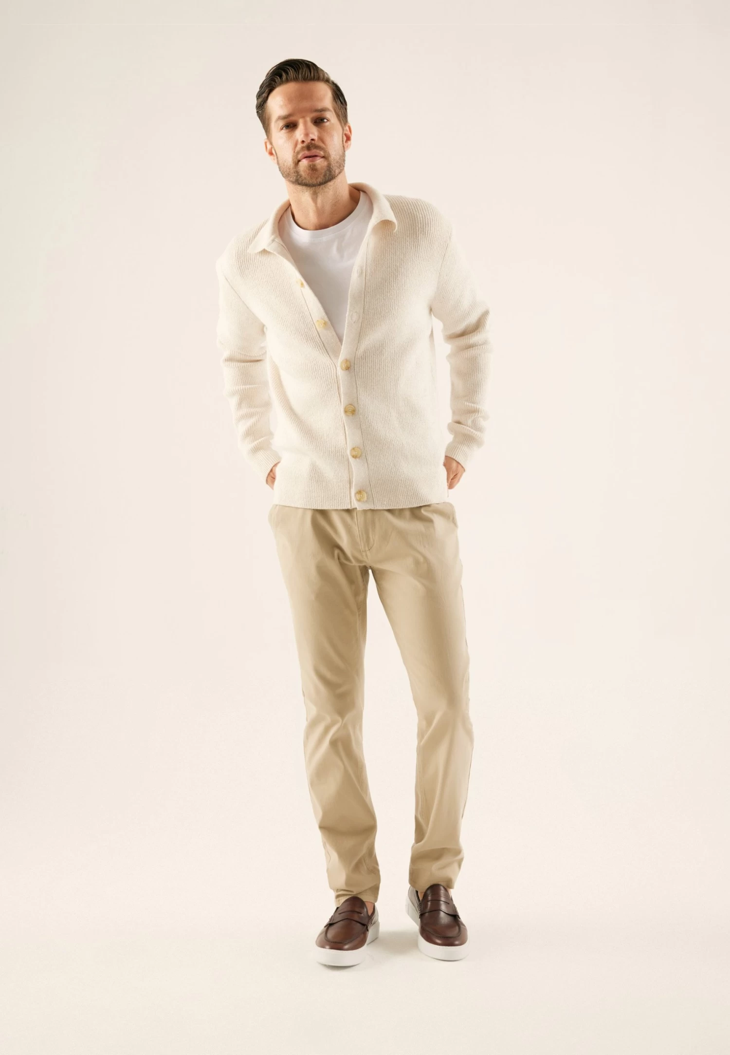 Pier One CardiganOff-White Uomo Maglieria PI922Q0BR-A11 2 Pier One CardiganOff-White Uomo Maglieria PI922Q0BR-A11 - immagine 2