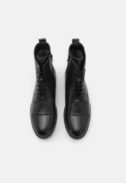 Pier One Stivaletti StringatiBlack Uomo Stivaletti/Stivali PI912K0C7-Q11 -Pier One 3af7b8692a1f4820a66dc7e9eac77820 scaled