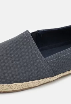 Pier One UnisexEspadrillasDark Grey Uomo Scarpe Basse PI915C00D-C11 -Pier One 401b2a9b74114e80a73dde61f7ec34a5 scaled