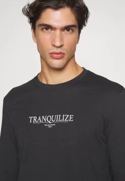 Pier One Maglia Del PigiamaBlack Uomo Per La Notte PI982N00D-Q11 9 Pier One Maglia Del PigiamaBlack Uomo Per La Notte PI982N00D-Q11 -Pier One 43dcd33a7c9f4169a82d93289066f35f scaled