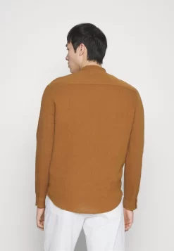 Pier One CamiciaBrown Uomo Camicie PI922D0B0-O11 -Pier One 45efa40bd5264ddd8de4ffca31e33cee scaled