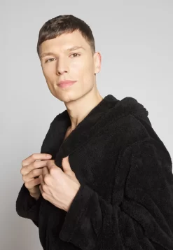 Pier One Accappatoio - Black -Pier One 46ddd89e67e647d9a552c22e74d82b35 scaled