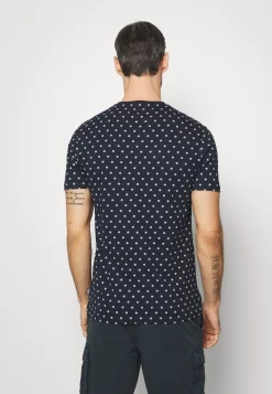 Pier One 3 PackT-Shirt Con StampaWhite/Dark Blue/Red Uomo T-shirt E Polo PI922O0OV-A11 -Pier One 4cc0d7bd171340c7ac647ce1c72a9c5e scaled