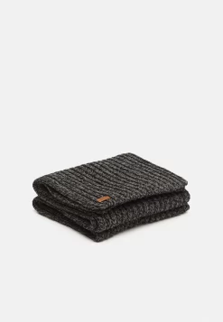 Pier One SetSciarpaDark Grey Uomo Foulard E Sciarpe PI952G01R-C12 -Pier One 5ae5e4ca5c9d47838ce8687802b0e3b2 scaled