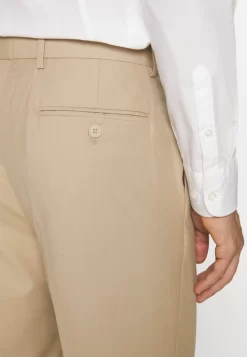 Pier One CompletoBeige Uomo Completi E Cravatte PI922A02G-B11 -Pier One 625c13d6a2704a37bc482569612ad838 scaled