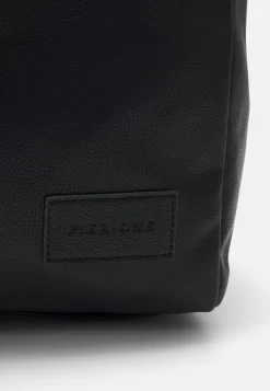 Pier One UnisexBorsa Da ViaggioBlack Donna Borse PI954H020-Q11 8 Pier One UnisexBorsa Da ViaggioBlack Donna Borse PI954H020-Q11 -Pier One 6f0d4cba81d947489c7b672bfd9ce02e scaled