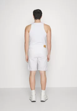 Pier One Colored Twill White DenimShorts Di JeansWhite Denim Uomo Bermuda PI922F05D-K11 -Pier One 6fb902e0dcfa488a9a60ba7e359e011c scaled