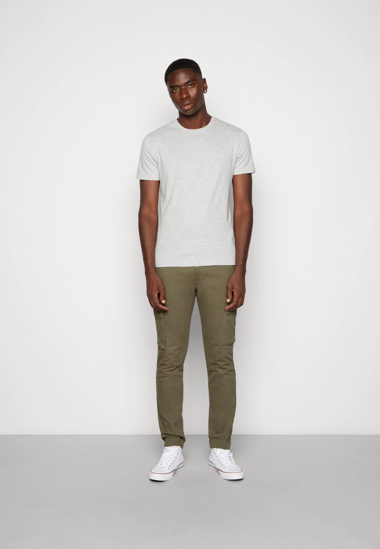 Pier One Unisex 5 PackT-Shirt BasicBlack /Dark Blue/Dark Green Donna T-shirt E Top PI921001F-Q11 1 Pier One Unisex 5 PackT-Shirt BasicBlack /Dark Blue/Dark Green Donna T-shirt E Top PI921001F-Q11