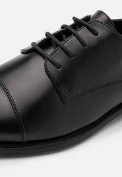 Pier One Stringate ElegantiBlack Uomo Scarpe Eleganti PI912M09N-Q11 11 Pier One Stringate ElegantiBlack Uomo Scarpe Eleganti PI912M09N-Q11 -Pier One 7b66eaec354641579ca43fa9af62848d scaled