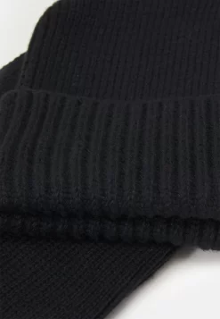 Pier One Set Unisex - Sciarpa - Black 11 Pier One Set Unisex - Sciarpa - Black -Pier One 83b44a9df8804a5f8a61fc404575f85b scaled