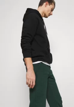 Pier One Pantaloni SportiviDark Green Uomo Pantaloni PI922E03I-M11 13 Pier One Pantaloni SportiviDark Green Uomo Pantaloni PI922E03I-M11 -Pier One 8c00f20d94d84d9782b5a4dd0cb52231 scaled