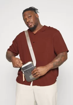 Pier One CamiciaBrown Uomo Camicie PI922D0CV-O11 -Pier One 91584f3d52114b1ab4a01fe0973aac33 scaled