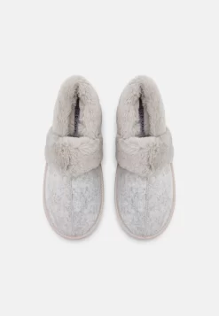 Pier One PantofoleGrey Donna Pantofole PI911D000-C11 11 Pier One PantofoleGrey Donna Pantofole PI911D000-C11 -Pier One 91c3c1d6983847e18bf1a4a008dec331 scaled