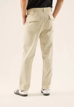 Pier One Chino - Stone -Pier One a6f6e221fbab47fba9719c801410b329 scaled