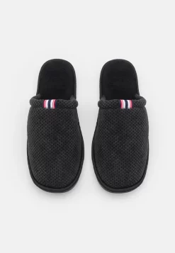 Pier One Pantofole - Black -Pier One a9ded7ac67184f64a2157c40f6b9b9b3 scaled