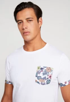 Pier One T-Shirt Con StampaWhite Uomo T-shirt E Polo PI922O0BZ-A11 -Pier One af4ff66df58240028b24dc9d38bd8deb scaled