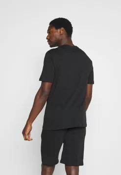 Pier One PigiamaBlack Uomo Per La Notte PI982M02T-Q11 -Pier One aface59cc31544e8bf6a78ae476fd40e scaled