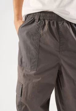 Pier One Pantaloni CargoDark Grey Uomo Pantaloni PI922E05L-C11 -Pier One c8253c1985334b7396c17d211bc5517f scaled
