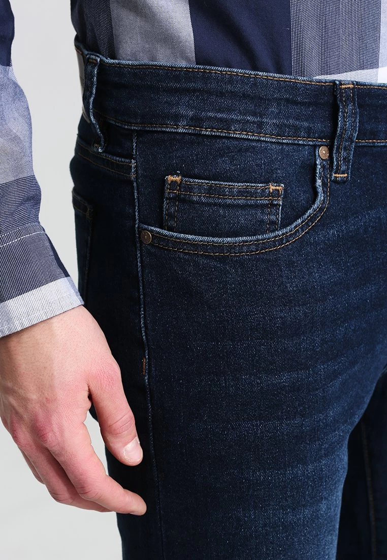 Pier One BasicJeans A SigarettaDark Blue Denim Uomo Jeans PI922GA0E-K12 4 Pier One BasicJeans A SigarettaDark Blue Denim Uomo Jeans PI922GA0E-K12 - immagine 4