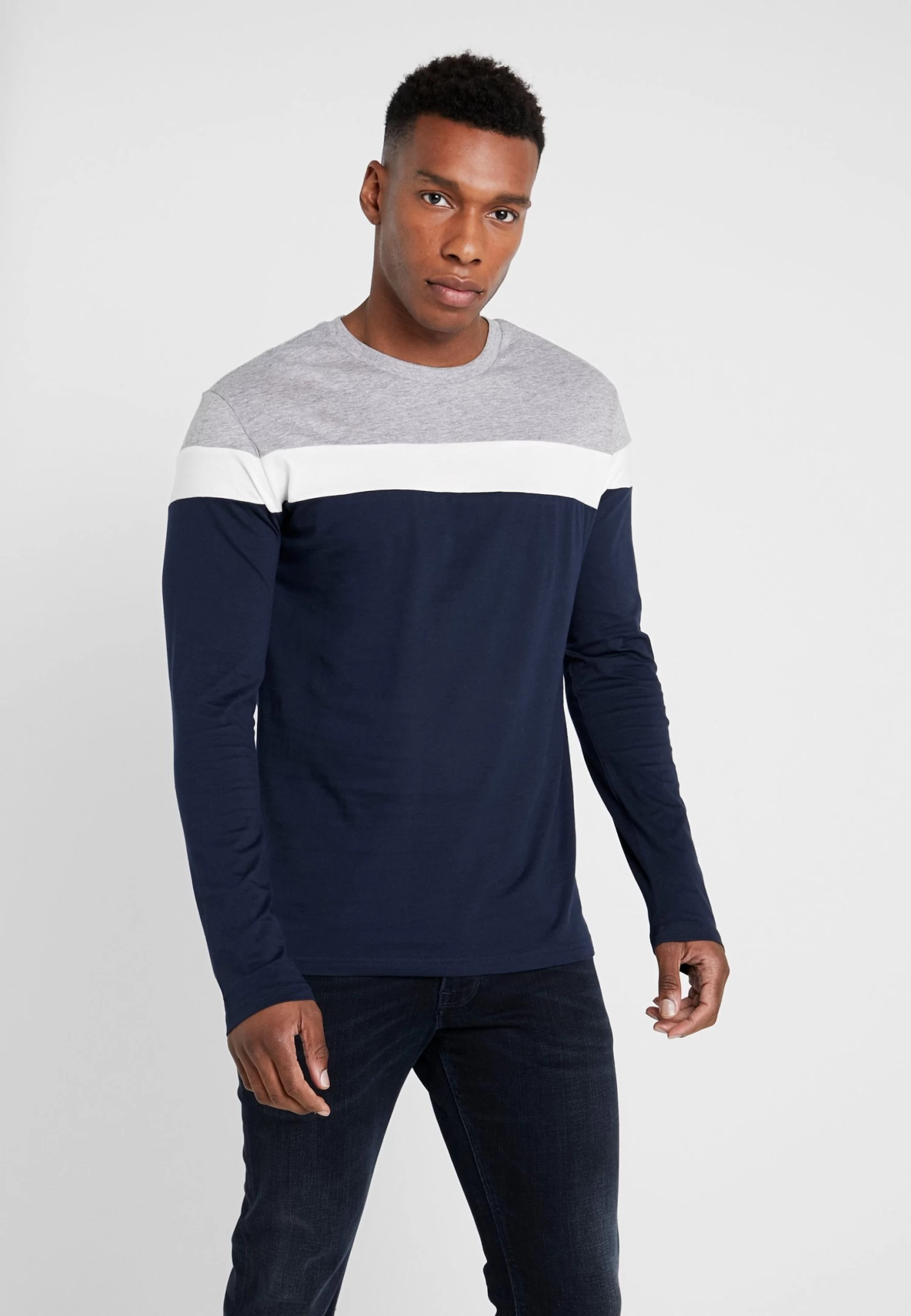 Pier One Maglietta A Manica LungaGrey/Dark Blue Uomo T-shirt E Polo PI922O0GL-C11 1 Pier One Maglietta A Manica LungaGrey/Dark Blue Uomo T-shirt E Polo PI922O0GL-C11