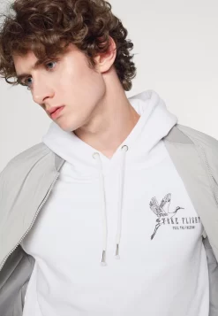 Pier One FelpaWhite Uomo Maglieria E Felpe PI922S0FR-A11 -Pier One cfee3d3f968a4376a2419aa7391d157e scaled