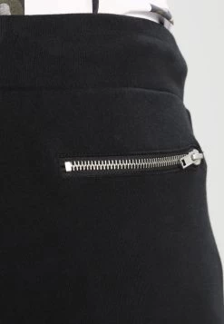 Pier One Biker JoggerPantaloni SportiviBlack Uomo Pantaloni Sportivi E Joggers PI922E03L-Q11 -Pier One d14f4d3e23264a23856a525cf94a989d