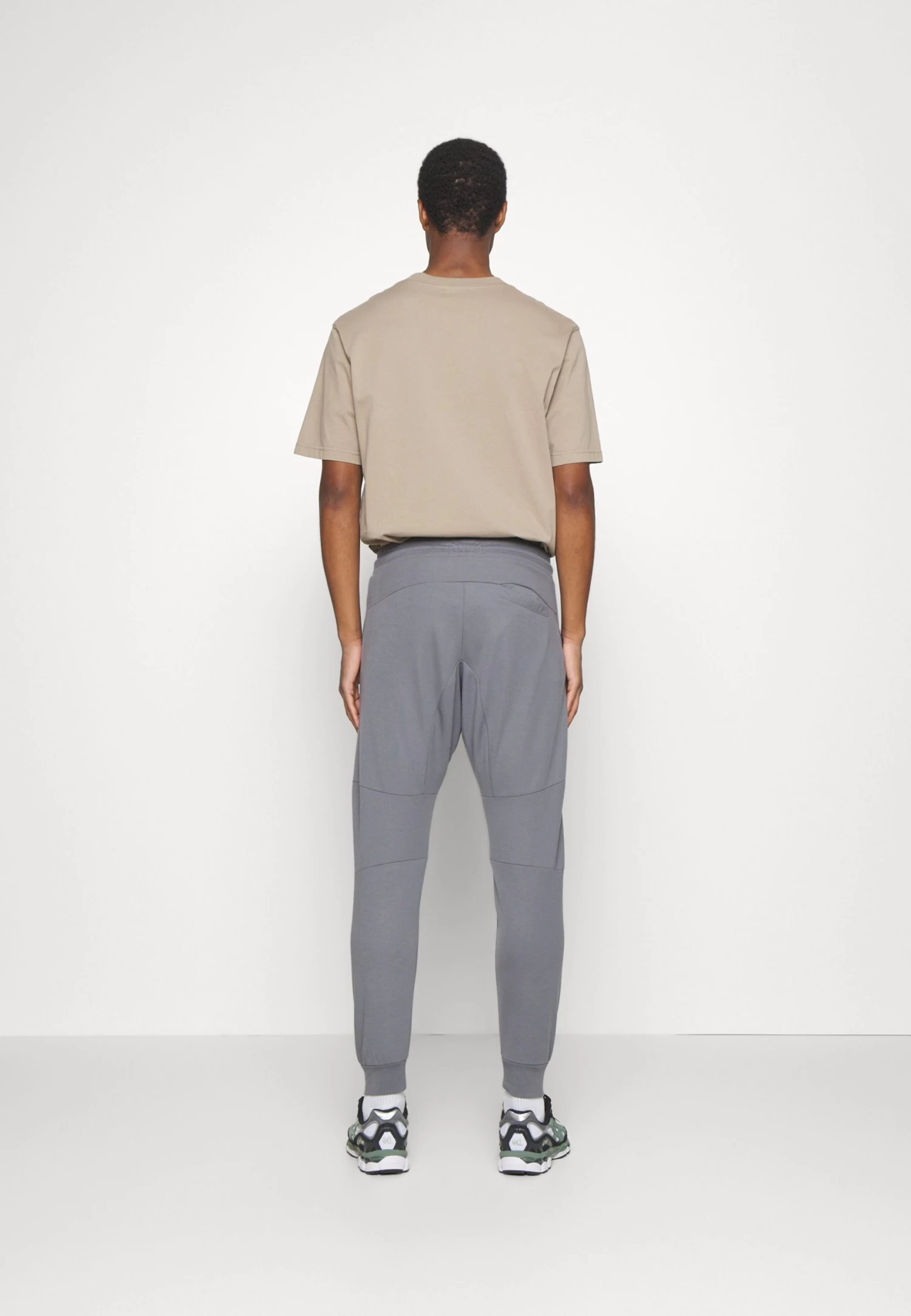 Pier One Pantaloni SportiviDark Grey Uomo Pantaloni PI922E03N-C16 3 Pier One Pantaloni SportiviDark Grey Uomo Pantaloni PI922E03N-C16 - immagine 3