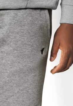 Pier One Pantaloni SportiviGrey Uomo Pantaloni Sportivi E Joggers PI922E051-C11 9 Pier One Pantaloni SportiviGrey Uomo Pantaloni Sportivi E Joggers PI922E051-C11 -Pier One d9258362d75a43408459902f56a83f51 scaled