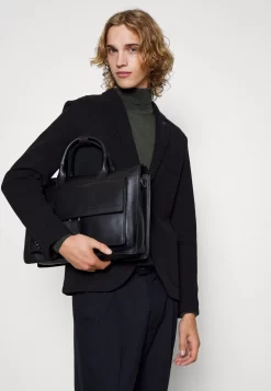 Pier One GiaccaBlack Uomo Completi E Cravatte PI922T049-Q11 11 Pier One GiaccaBlack Uomo Completi E Cravatte PI922T049-Q11 -Pier One dc24487541564cbeb4640eb4c5ce622c scaled