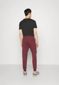 Pier One Pantaloni SportiviBordeaux Uomo Pantaloni PI922E03N-G11 7 Pier One Pantaloni SportiviBordeaux Uomo Pantaloni PI922E03N-G11 -Pier One e08d9e55adef4896bd03487fd599f013 scaled