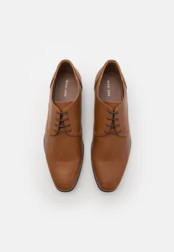 Pier One Stringate ElegantiBrown Uomo Scarpe Eleganti PI912M0D3-O11 -Pier One e18b61b089684babb91a98c314f13a16 scaled