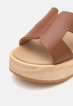 Pier One Leather - Zoccoli - Cognac 13 Pier One Leather - Zoccoli - Cognac -Pier One e3b12b1e984f4a418f3826172ba96b4c scaled