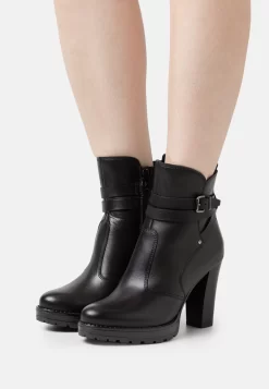 Pier One Leather Stivaletti Con PlateauBlack Donna Stivali PI911N09P-Q11