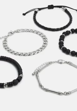 Pier One 5 PackBraccialeSilver-Coloured, Black Uomo Gioielli PI952L00T-D11 5 Pier One 5 PackBraccialeSilver-Coloured, Black Uomo Gioielli PI952L00T-D11 -Pier One e7fdb58dc0d346889d43460456586028 scaled