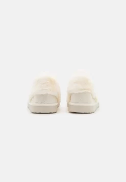 Pier One PantofoleWhite Donna Pantofole PI911D000-A11 -Pier One e95c473c042849e39cad888ba96babb2 scaled