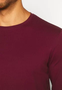 Pier One PigiamaBordeaux Uomo Per La Notte PI982M033-G11 9 Pier One PigiamaBordeaux Uomo Per La Notte PI982M033-G11 -Pier One ee02e18bc0fe4bdfafb3b53c3a7a045d scaled