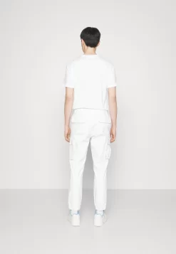 Pier One Cuffed Skinny Trouser Pantaloni CargoWhite Uomo Pantaloni YO122E01H-A11 7 Pier One Cuffed Skinny Trouser Pantaloni CargoWhite Uomo Pantaloni YO122E01H-A11 -Pier One eee665d232a84aa99ab70737a0f63199 scaled
