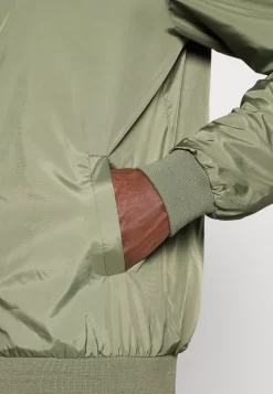 Pier One Giubbotto Bomber - Olive -Pier One f01688b544f04c2d97a595ab3180822d scaled