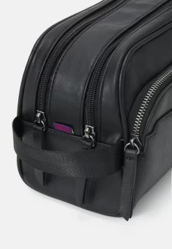 Pier One TrousseBlack Uomo Borse PI952H06P-Q11 7 Pier One TrousseBlack Uomo Borse PI952H06P-Q11 -Pier One f533c08f73014507a19f0f1471b18552 scaled