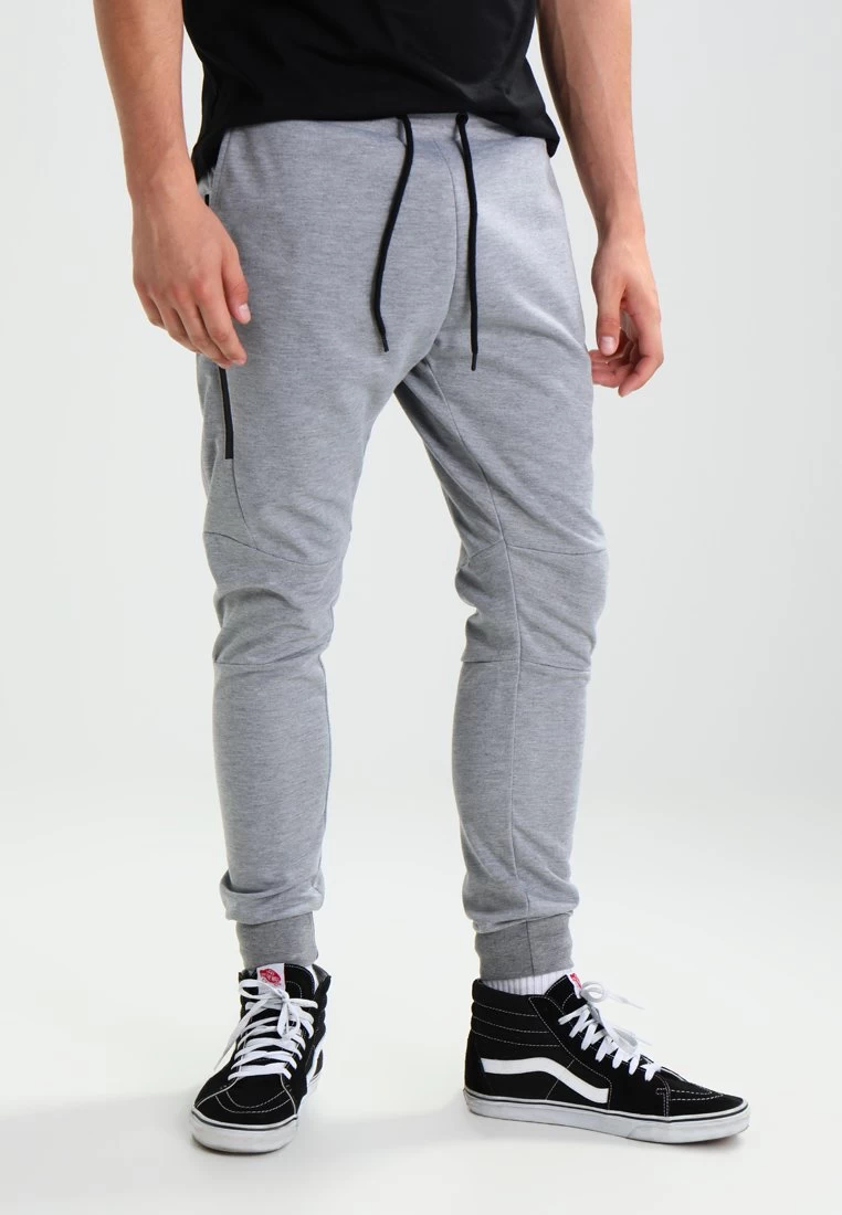 Pier One Pantaloni SportiviLight Grey Uomo Pantaloni PI922E03N-C11 1 Pier One Pantaloni SportiviLight Grey Uomo Pantaloni PI922E03N-C11