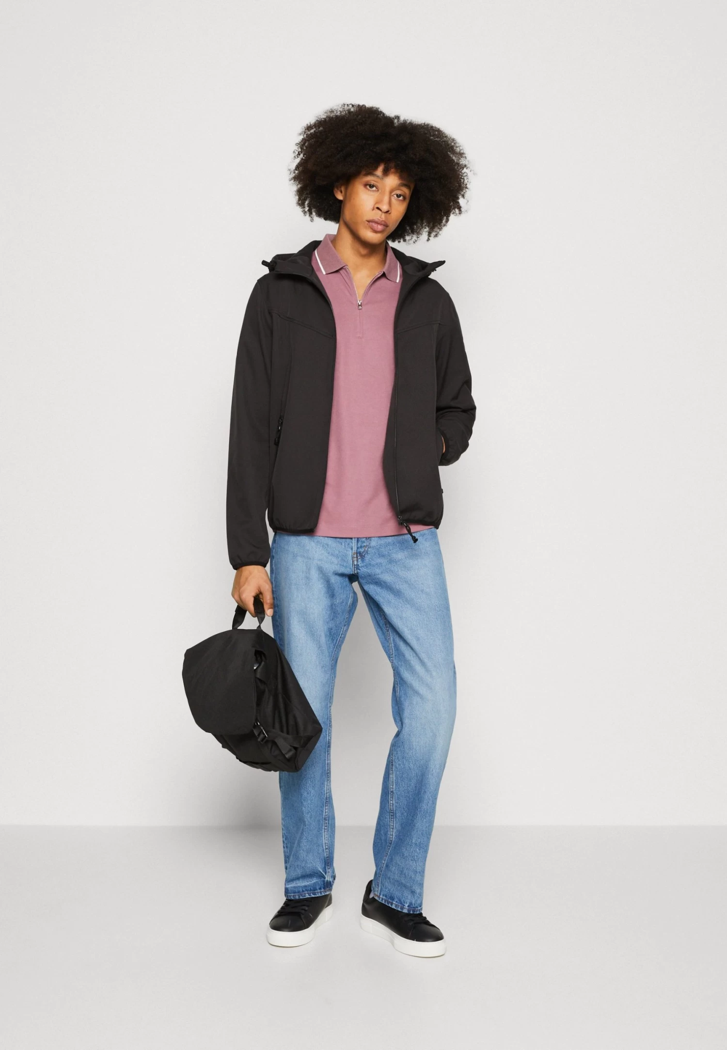 Pier One ImpermeabileBlack Uomo Giacche PI922T04I-Q11 2 Pier One ImpermeabileBlack Uomo Giacche PI922T04I-Q11 - immagine 2